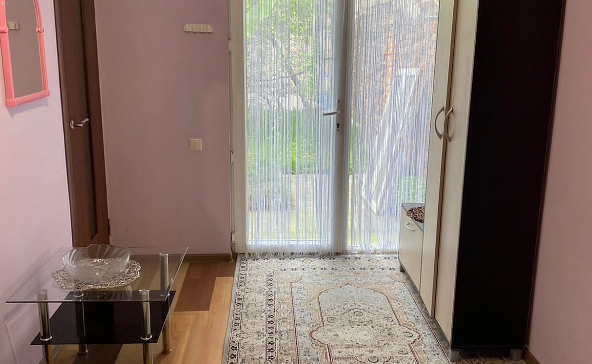 Двухкомнатные апартаменты-студия. Частный сектор Buffalo . Сухум