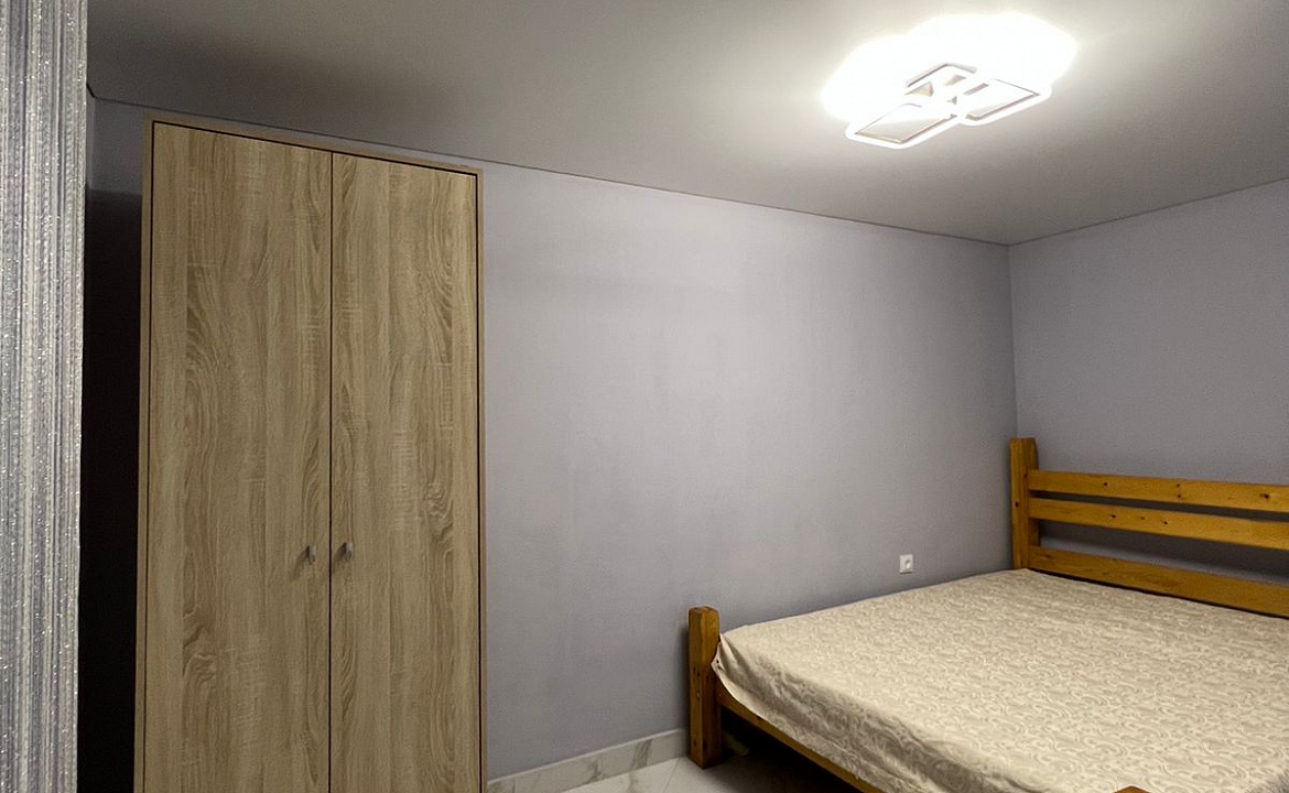 Апартаменты-студия на втором этаже. Частный сектор Buffalo . Сухум