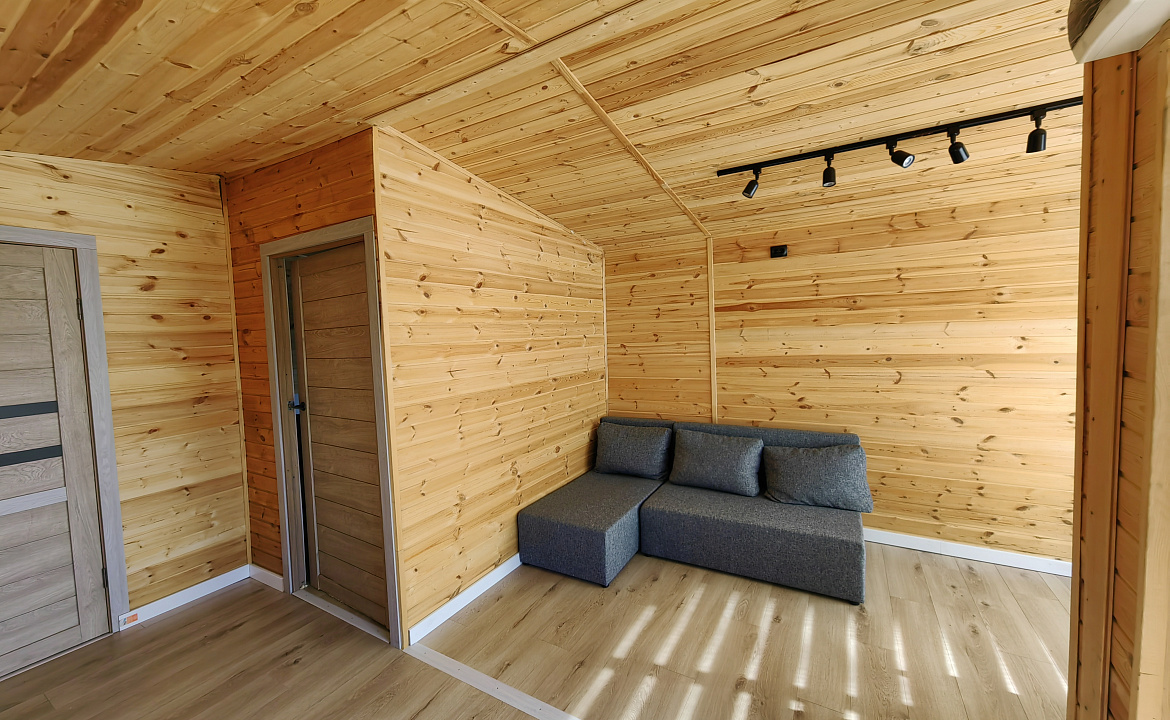 Большой дом. Гостевой комплекс "Атмосфера". Сухум