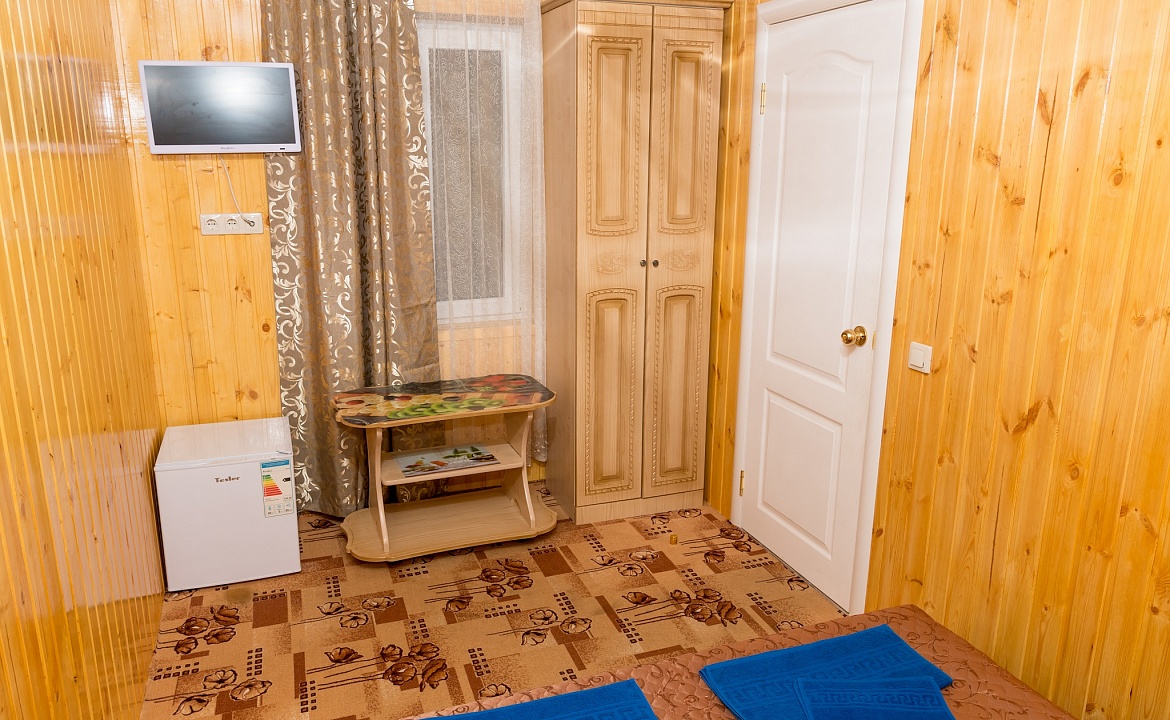 Двухкомнатный четырехместный номер класса стандарт со всеми удобствами. Гостевой дом "Ника" - Анапа. Анапа