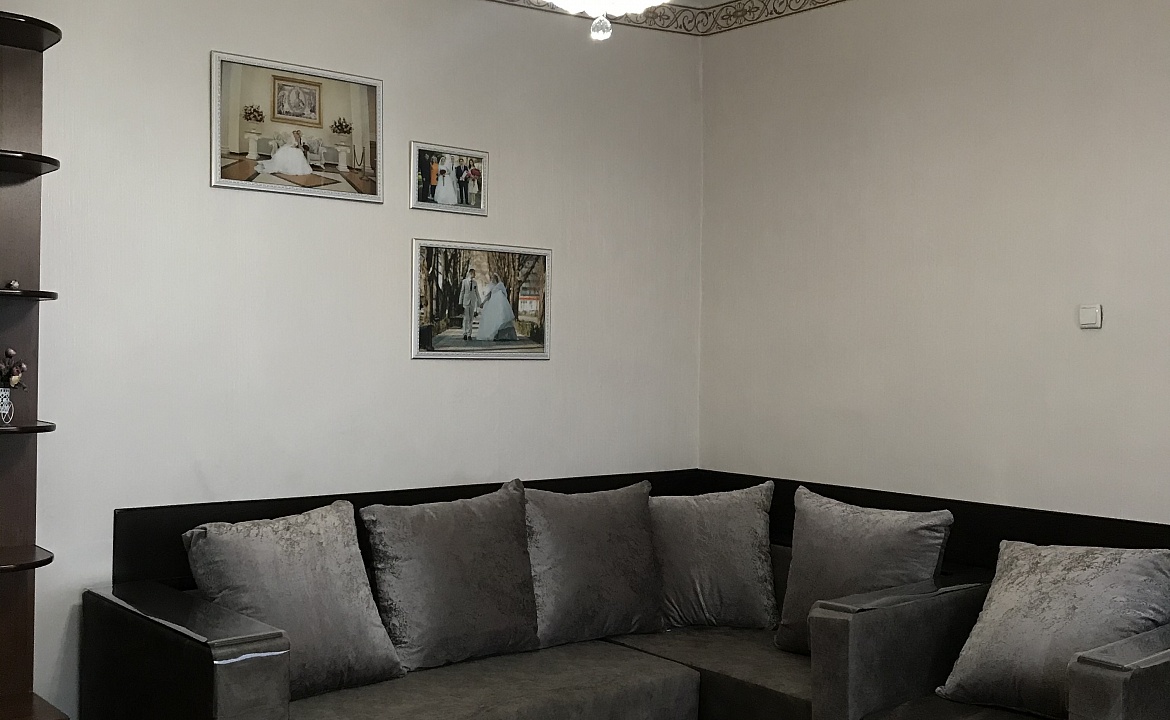 Апартаменты . Гостевой дом Алмаз . Ейск