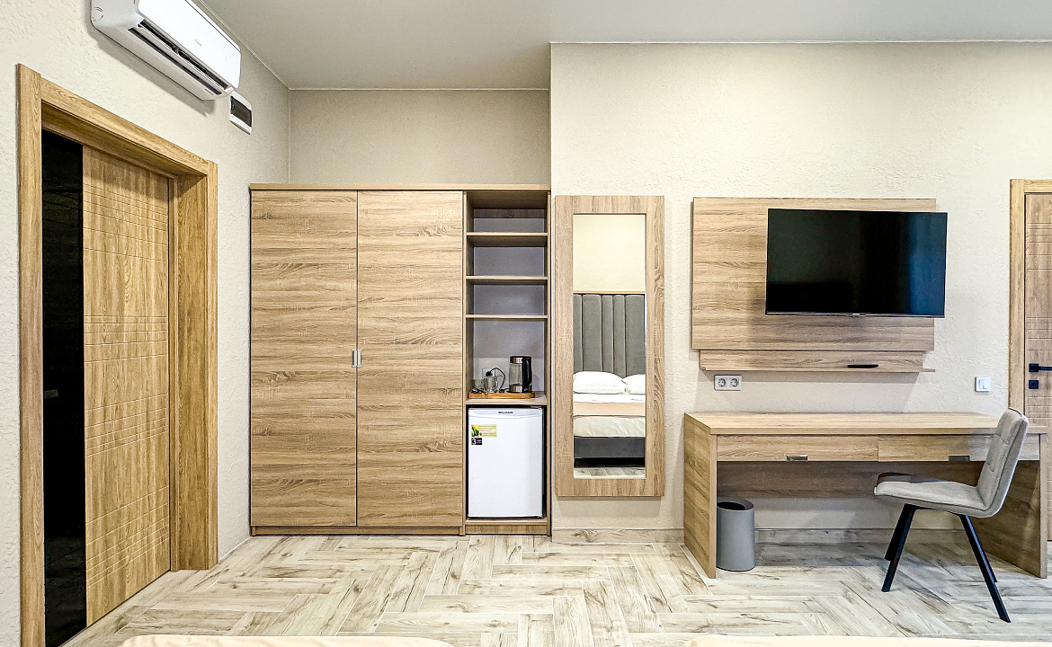 Корпус 2 Delux 4-х местный (с балконом). Anzhelina Family Hotel. Витязево