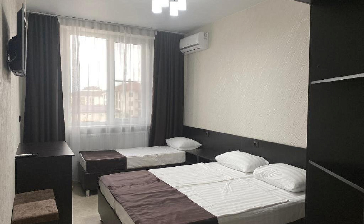 Стандарт 3-х местный. Отель "Асгард". Кабардинка