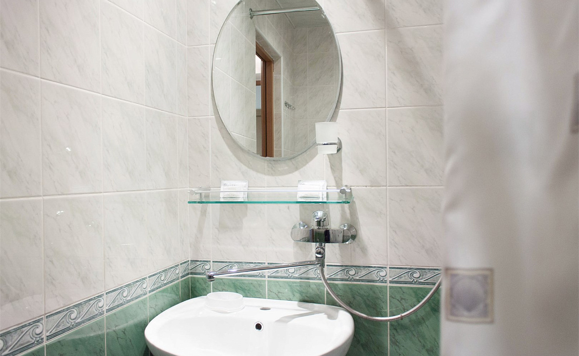 Стандартный двухместный номер с 1 или 2 раздельными кроватями. Гостевой дом Сиар. Адлер