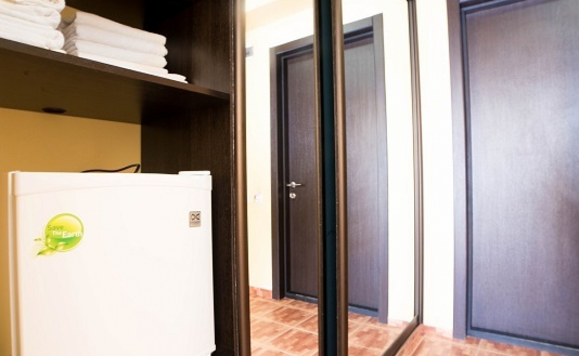 Люкс 4-х местный двухкомнатный. Гостевой комплекс "Екатерина". Витязево