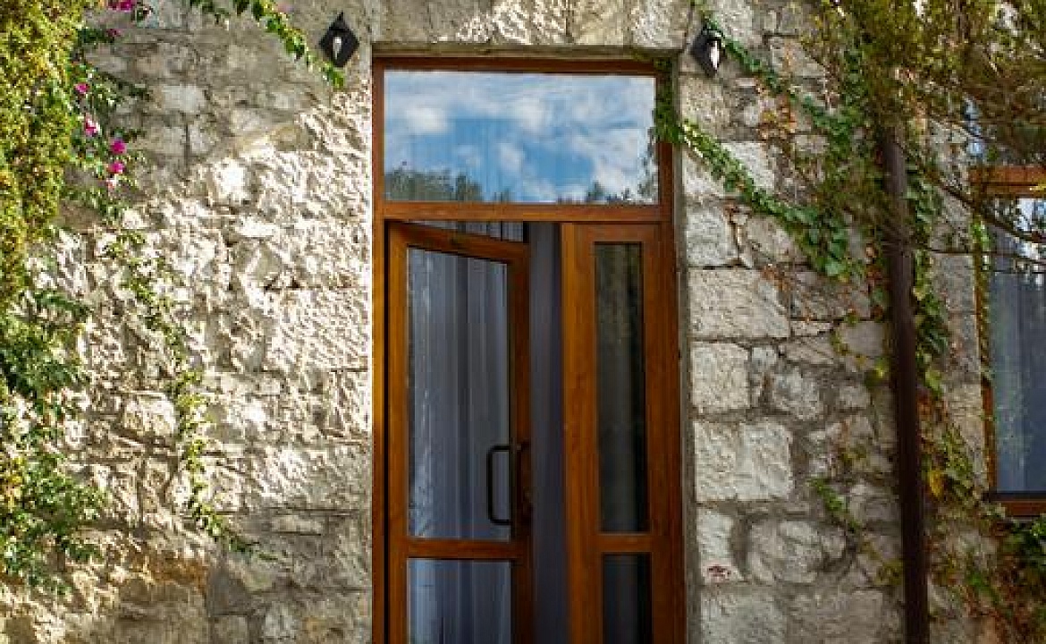 Улучшенный двухместный без балкона. Отель «Абаата». Гагра