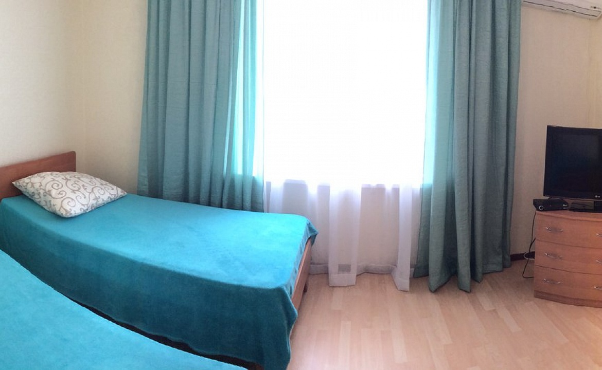 2х комнатный номер на 5-6 человек. Гостевой дом ГРИГОРИЙ. Орджоникидзе