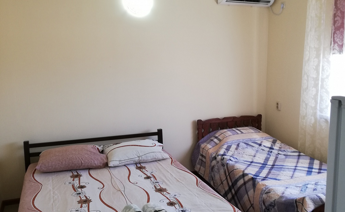 Домик у моря 4х-местный. Гостевой дом Домик у моря Пролетарская 152. Должанская