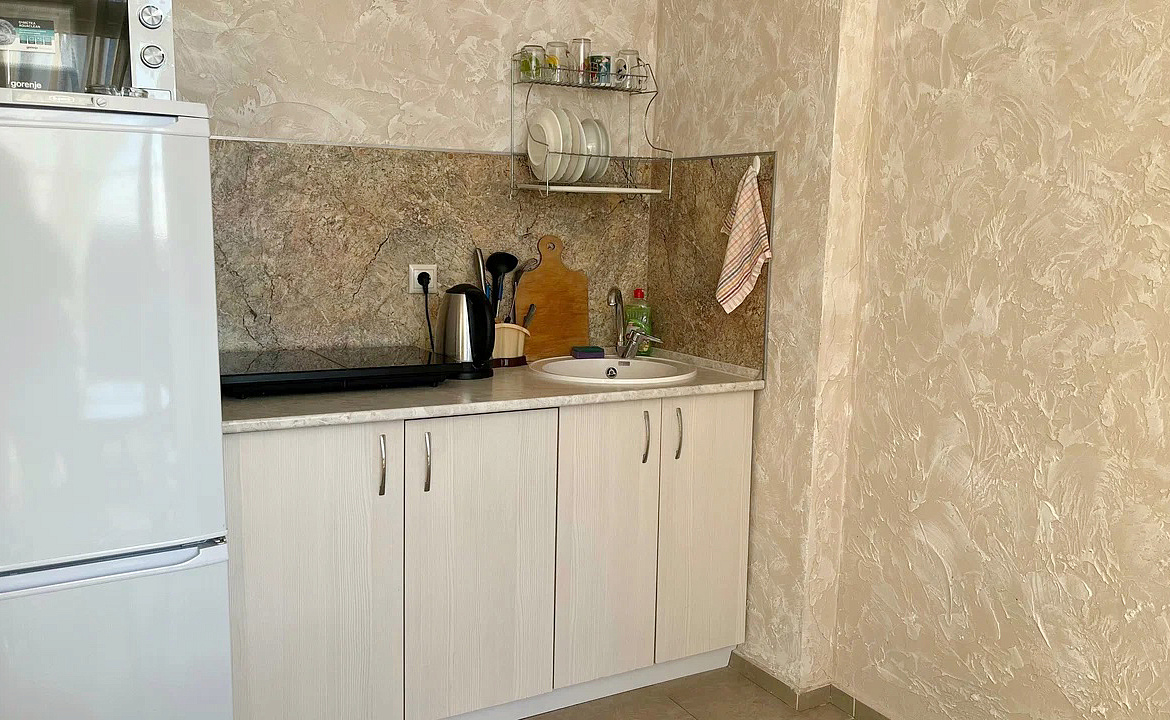 Апартаменты на 4-х человек с балконом. Гостевой дом "МЕЛИС". Дивноморское