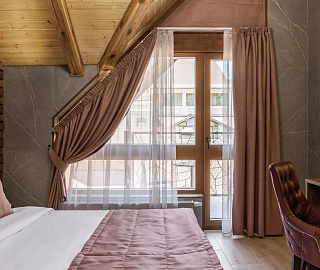 Делюкс с балконом. Отель "Stellar Collection Chalet". Делюкс с балконом. Отель "Stellar Collection Chalet".