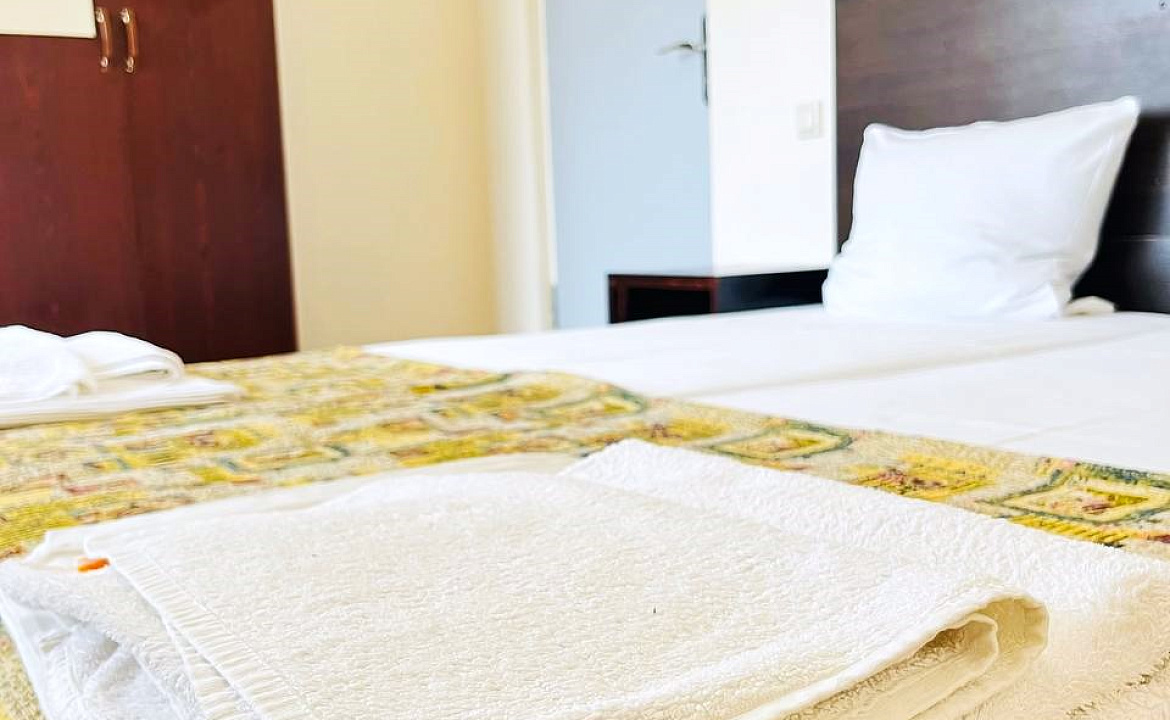 Стандарт трёхместный с доп. местом и балконом. Отель "Гермес" . Вардане Стандарт трёхместный с доп. местом и балконом. Отель "Гермес" . Вардане