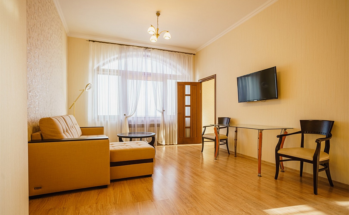 Апартаменты двухкомнатные люкс с террасой 1. Гостевой дом Лиана. Ливадия