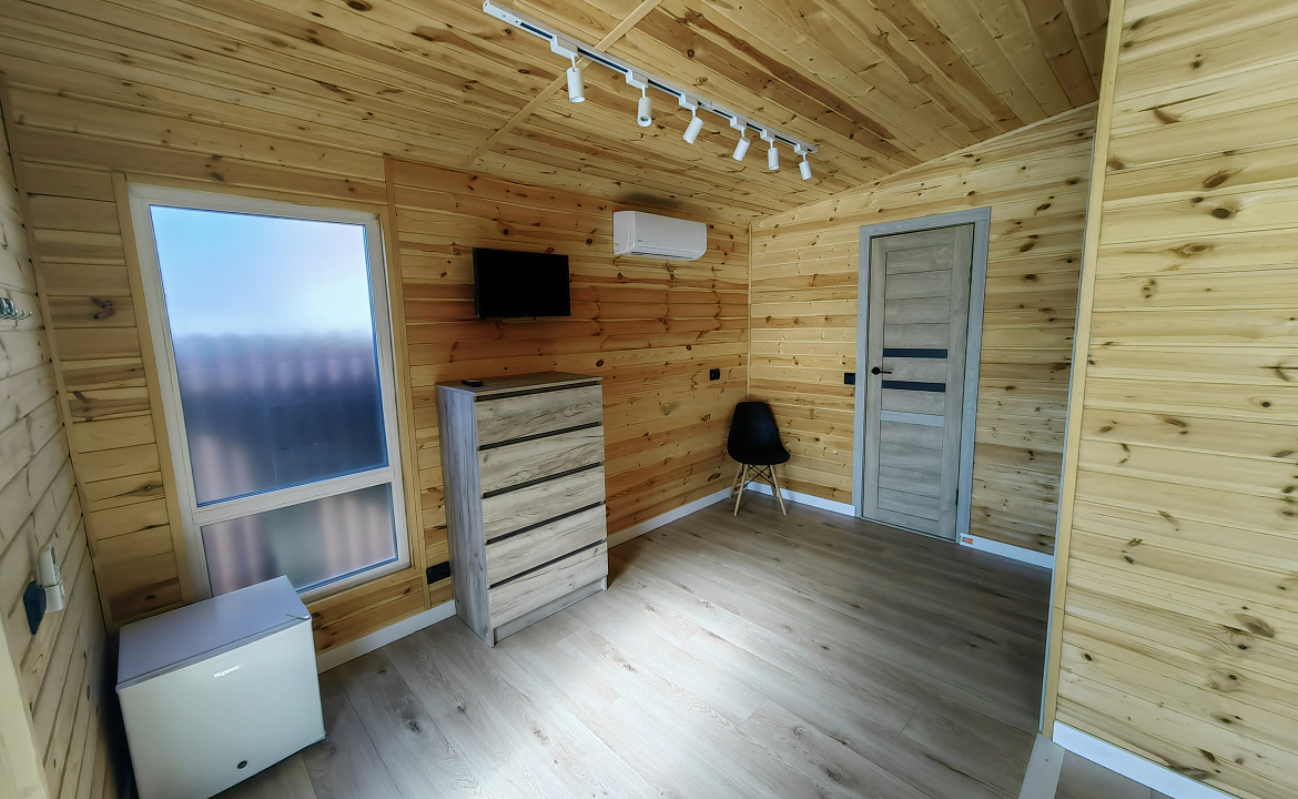 Большой дом. Гостевой комплекс "Атмосфера". Сухум