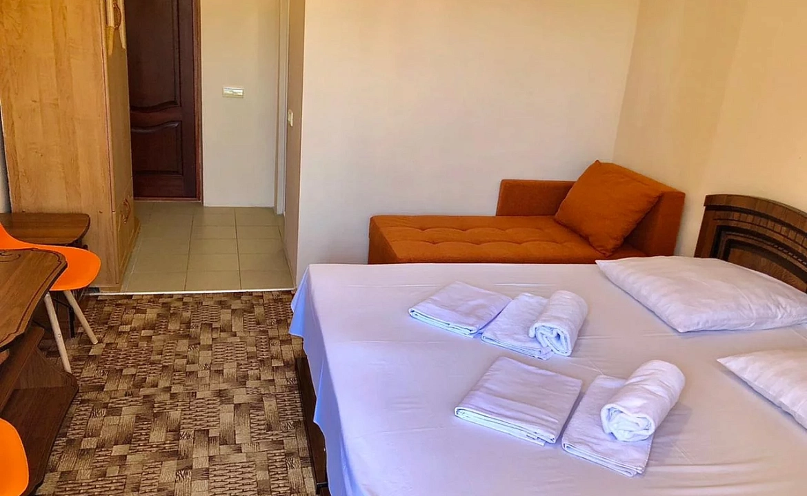 Эконом. Отель Глобус. Лоо Эконом. Отель Глобус. Лоо