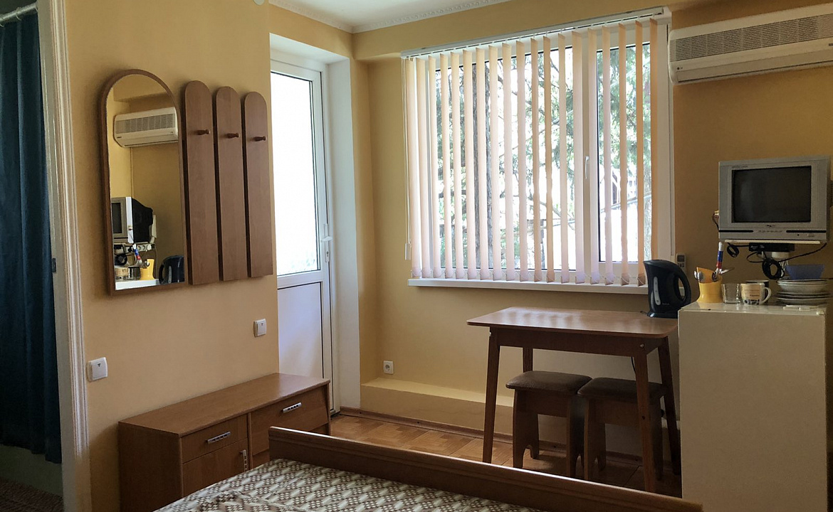 Двухместный номер с 1 кроватью Стандарт. Гостевой дом АнНи. Гаспра