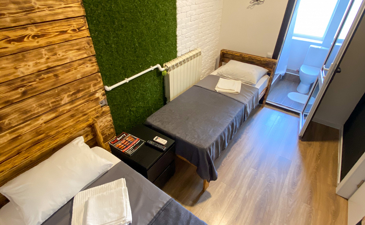 Двухместная комната на втором этаже 3. Гостевой дом GreenWall. Анапа