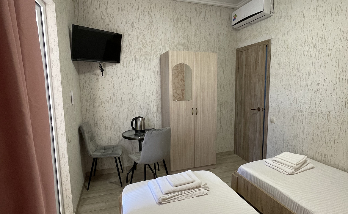 Стандарт с раздельными кроватями . Гостевой дом "Алхыд". Пицунда Стандарт с раздельными кроватями . Гостевой дом "Алхыд". Пицунда