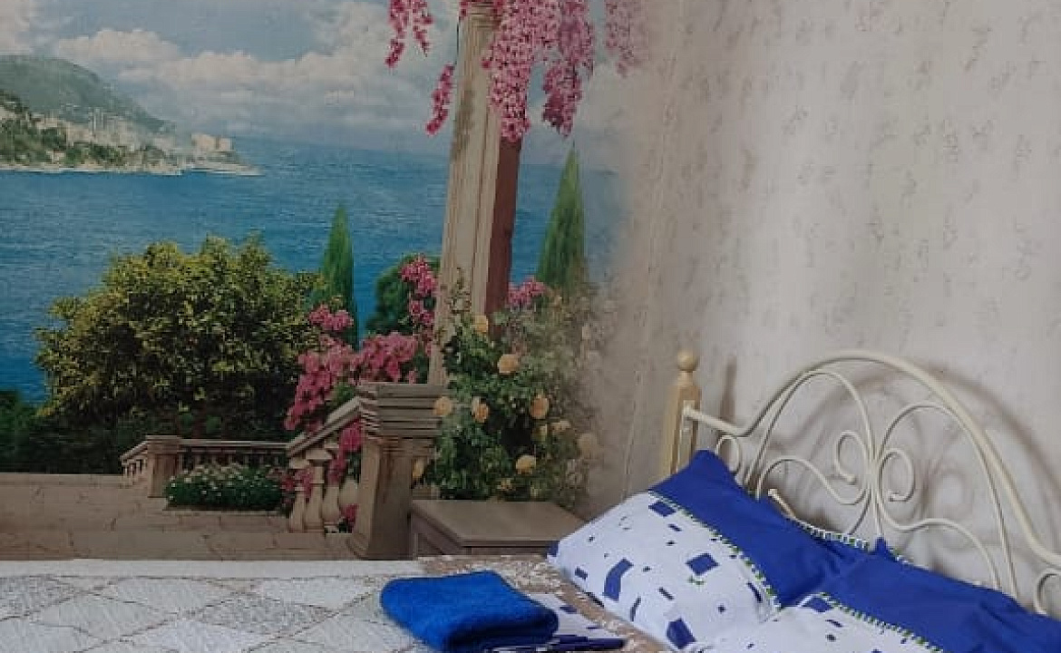 Четырёхместный люкс с кухней. "Брио" частный сектор. Геленджик