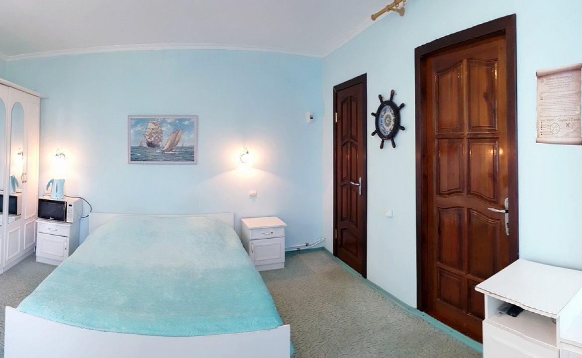 3-МЕСТНЫЙ КОМФОРТ №2. Гостевой дом "МоревдоМ". Коктебель