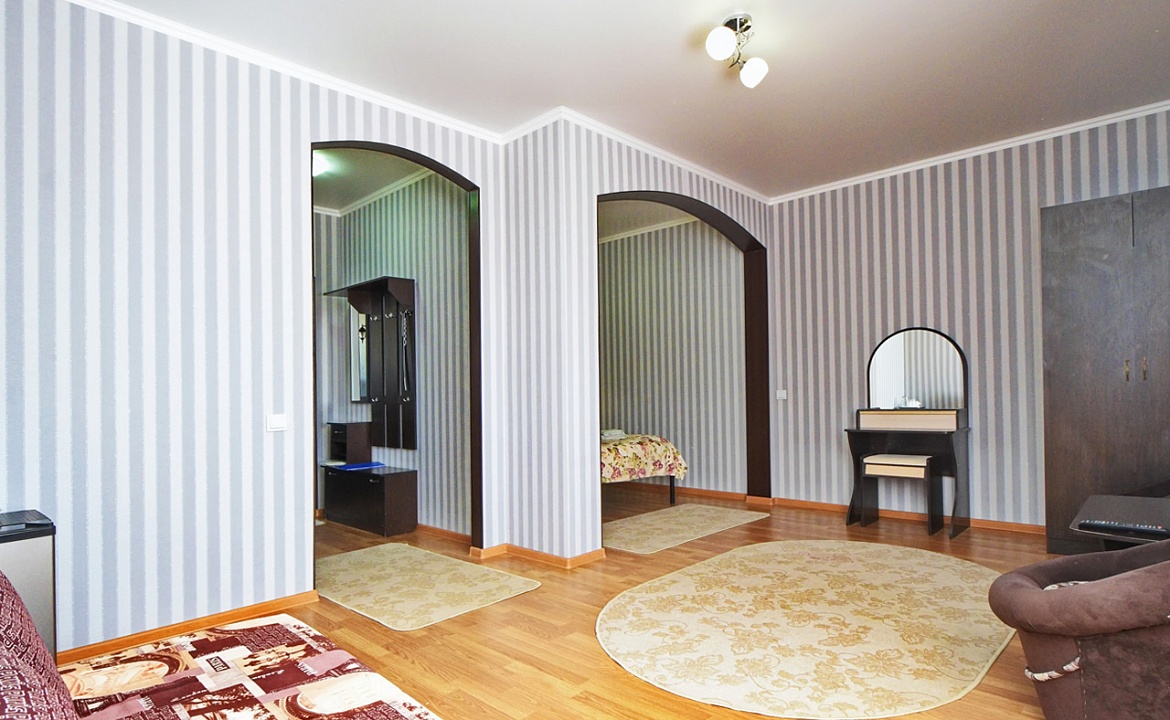 «Комфорт» - корпус B №1, 5. Гостевой дом "Александровский". Темрюк