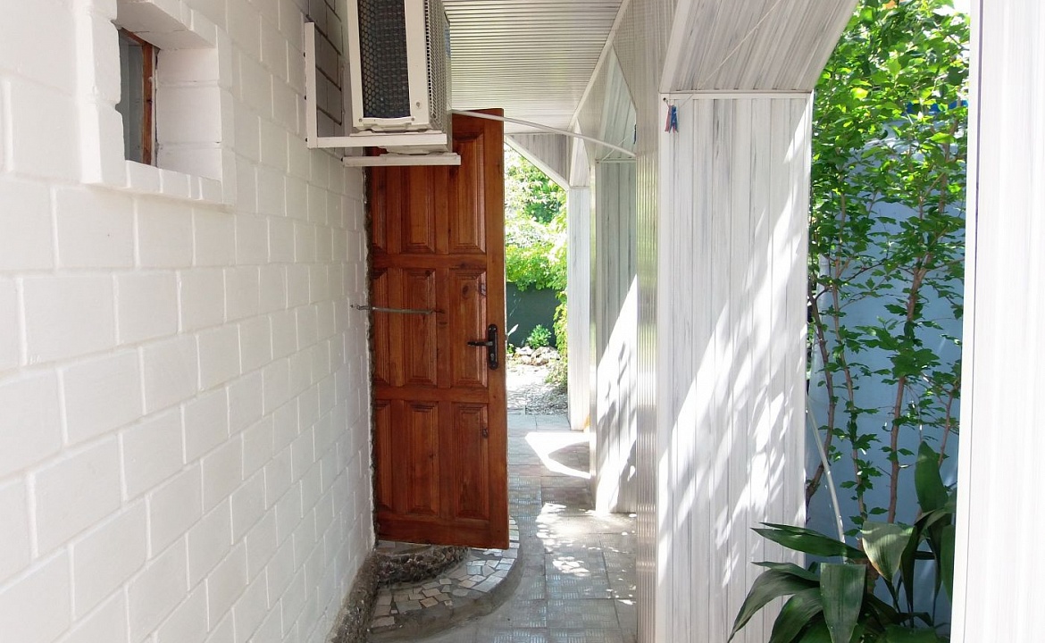 Двухкомнатный 4-х местный на 1-м этаже. Гостевой дом Гостевой дом "Спортлото-82".. Коктебель