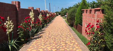 Отель У Моря с бассейном