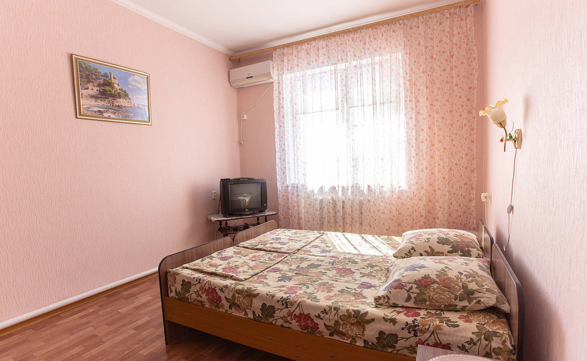 Номера Эконом. Частный сектор Полина. Кабардинка