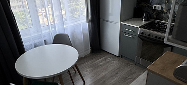 Квартира в многоквартирном доме 1-комнатная квартира на Ул. Голубые Дали дом 6