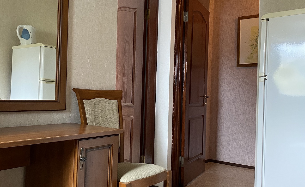 Полулюкс с балконом. Вилла "Ренессанс". Кореиз