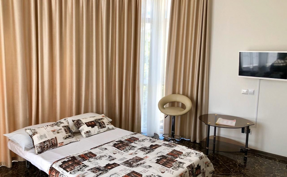 Круглый видовой номер. Отель Апарт отель "Дуэт". Ялта