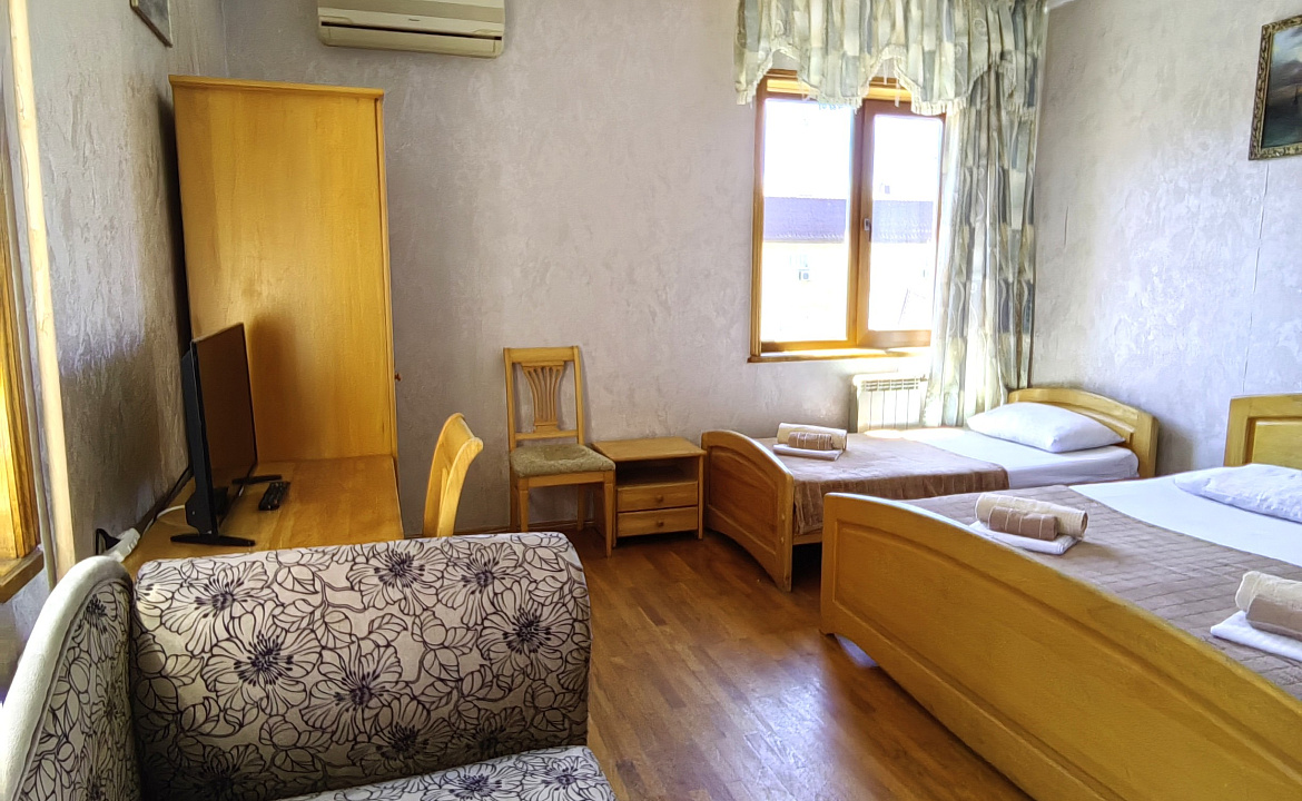 Двухкомнатный с кухней до 7  гостей. Гостевой дом "Цитрус". Лазаревское