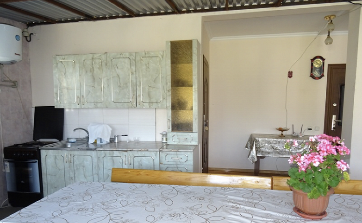 Трёхместный . Частный сектор Гостевой дом «Соломон». Сухум