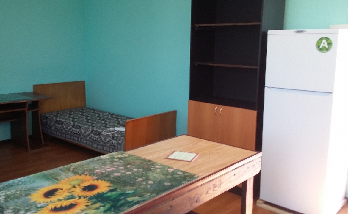 Отдельный домик с кухней и санузлом до 4 гостей. Частный сектор 2 этажа по отдельности под ключ, 2 отдельных домика.. Благовещенская