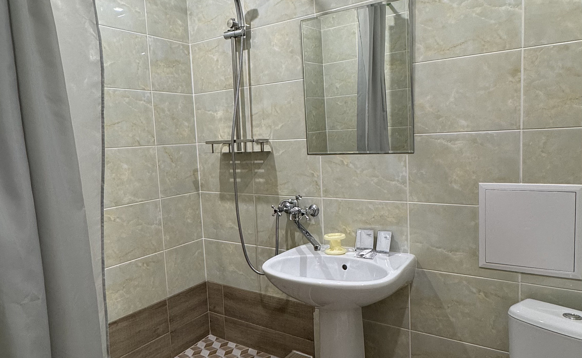 3-х местный номер (мансарда). Гостевой дом «Акварель». Ольгинка