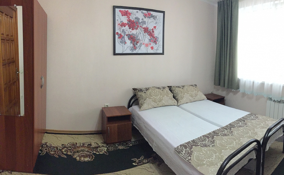 Двухместный стандарт на втором этаже. Частный сектор Коттедж на Кольцевой. Лазаревское