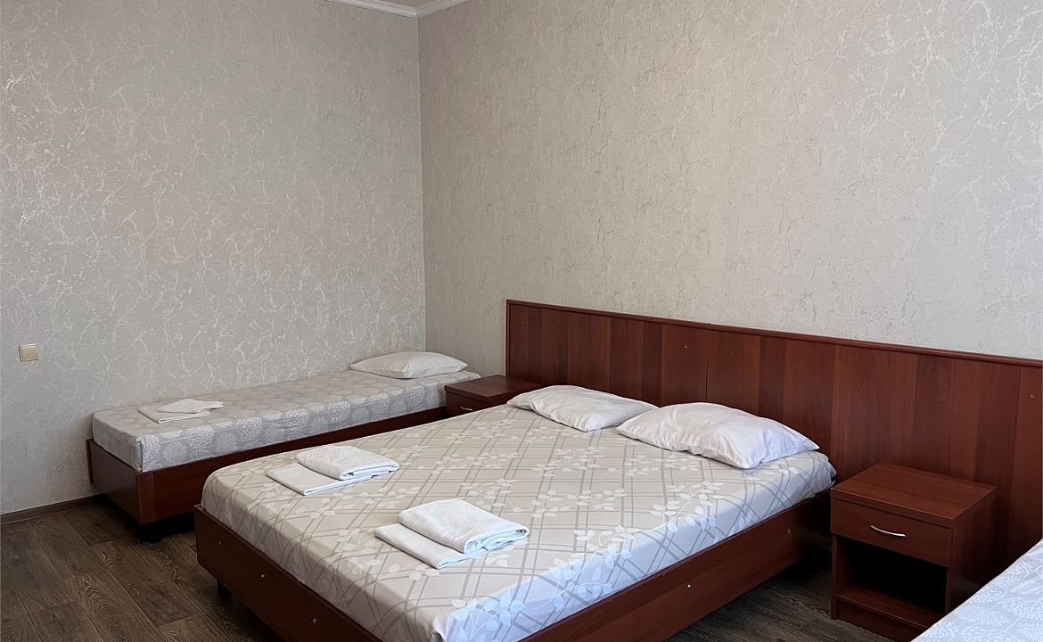 Четырехместный номер стандарт категории. Апарт-отель Самара. Адлер