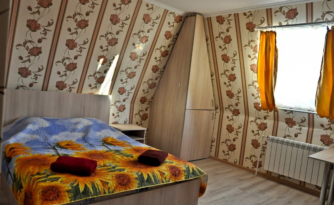 Двухкомнатный с мини-кухней. Гостевой дом «SunShine». Анапа