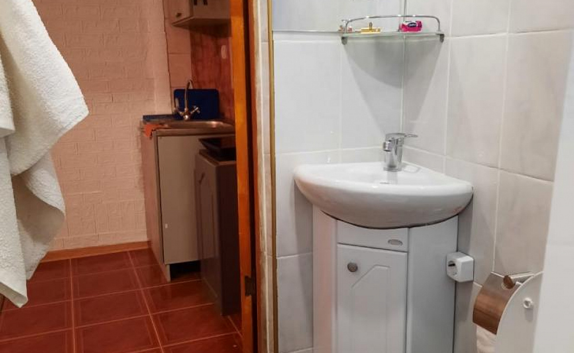 3-х местный. Частный сектор ул. Имама Шамила, 59. Сухум