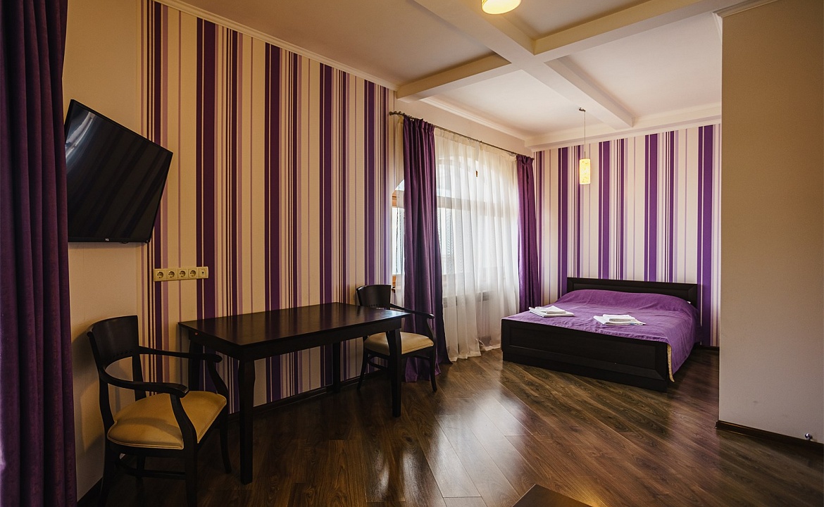 Апартаменты двухкомнатные с террасой 6. Гостевой дом Лиана. Ливадия