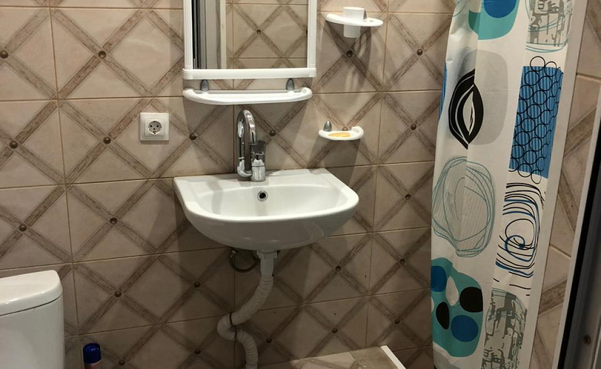 2х местный с доп местом и с отдельной кухней. Отель "Кипарис" - Гудаута. Гудаута