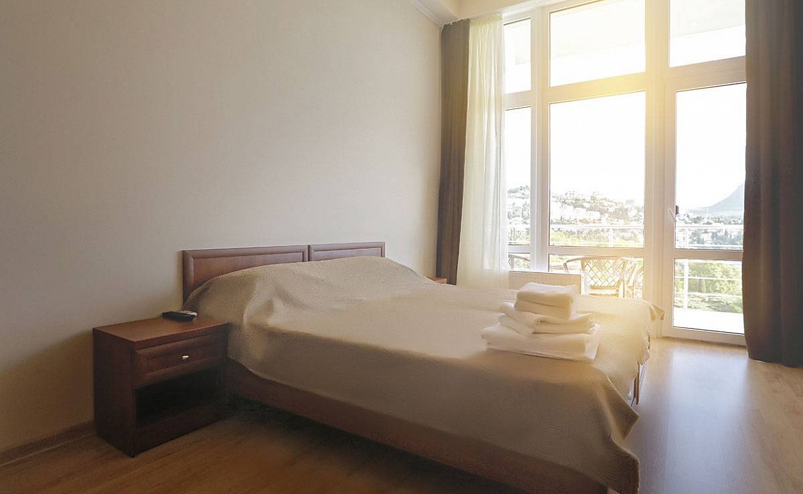 Комфорт плюс, 3 корпус. Гостиничный комплекс «Весёлый Хотэй». Гурзуф