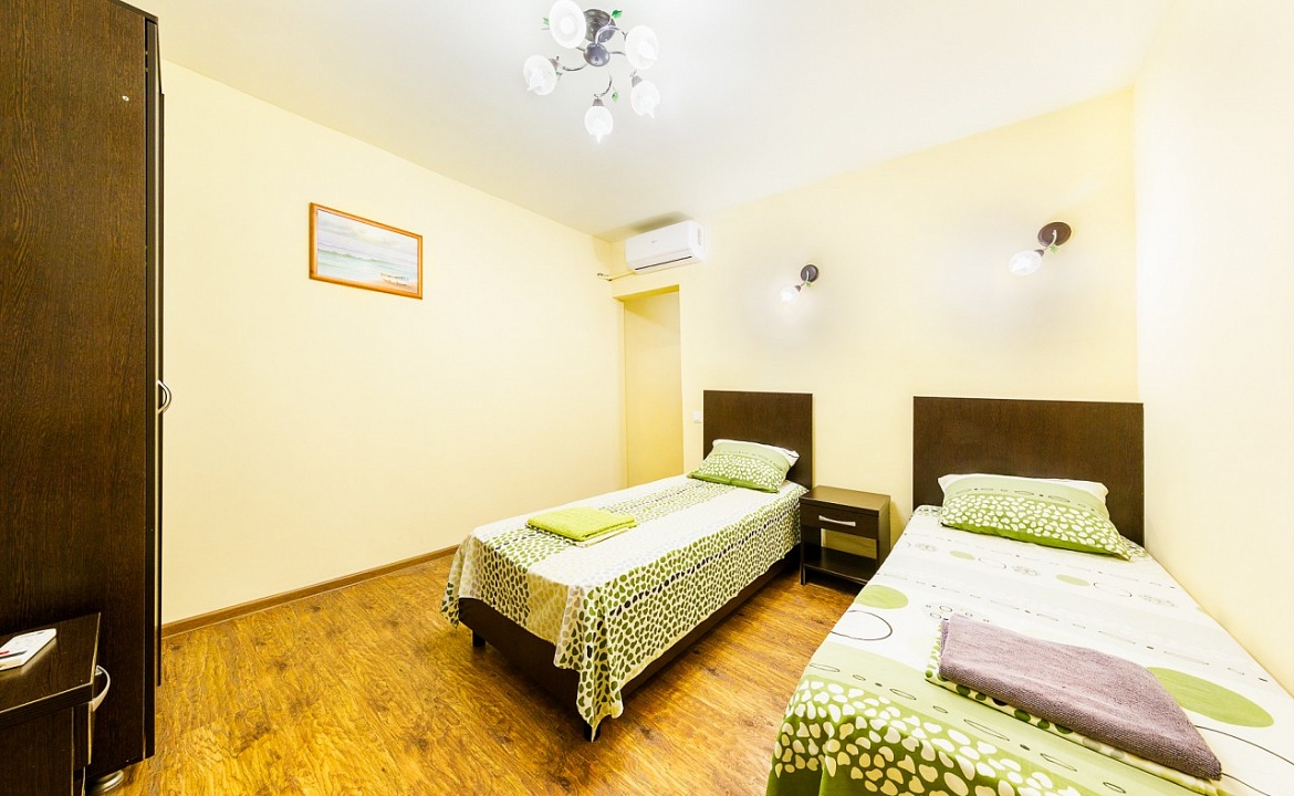 2-комнатный «Семейный» 5-местный. База отдыха "Тюльпан". Витязево