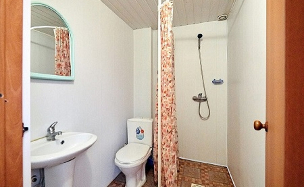 СТАНДАРТ 2Х МЕСТНЫЙ НОМЕР С БАЛКОНОМ КОРПУС №2, КОРПУС А, 2 ЭТАЖ. База отдыха "Ока". Благовещенская