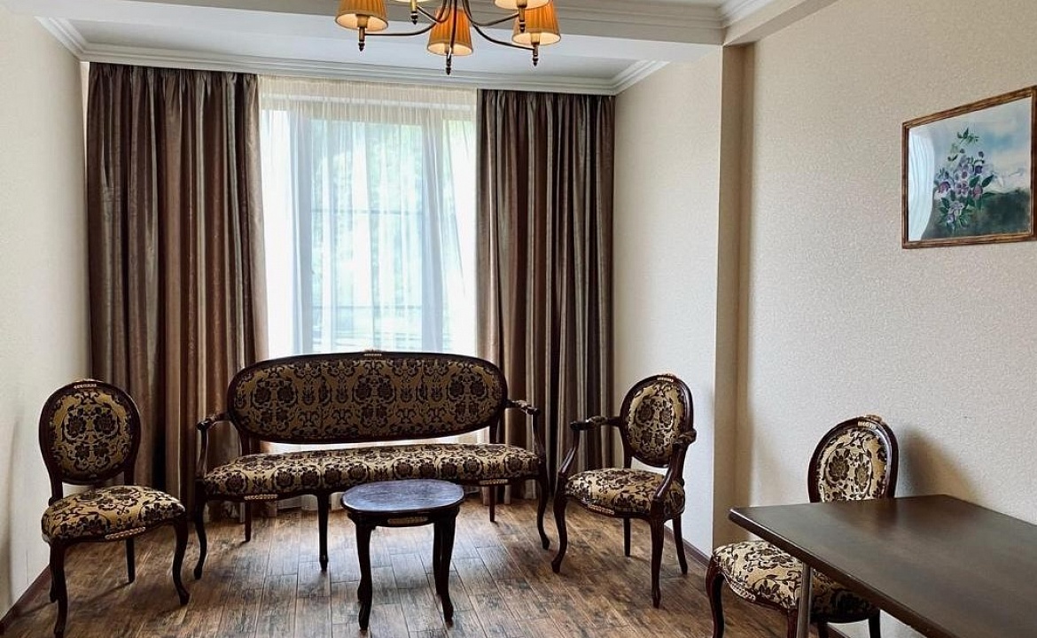 Полулюкс. Отель Отель Green Hall. Красная Поляна