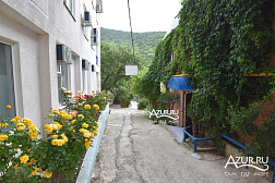 Гостевой дом "Под синей крышей"