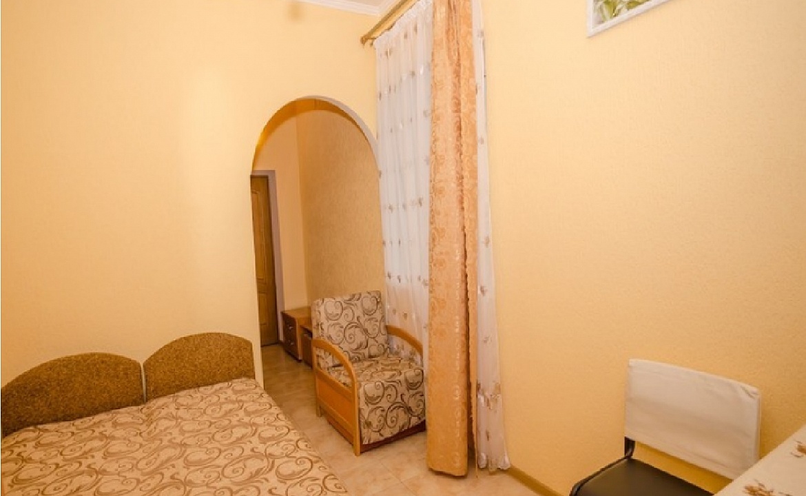 1 комн на 2 чел с балконом. Гостевой дом "Светлана" - Заозерное. Заозерное