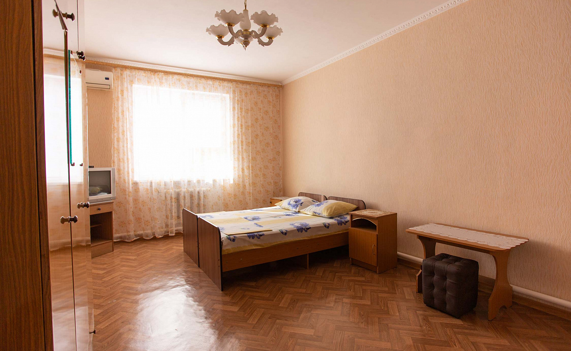 Номера Эконом. Частный сектор Полина. Кабардинка