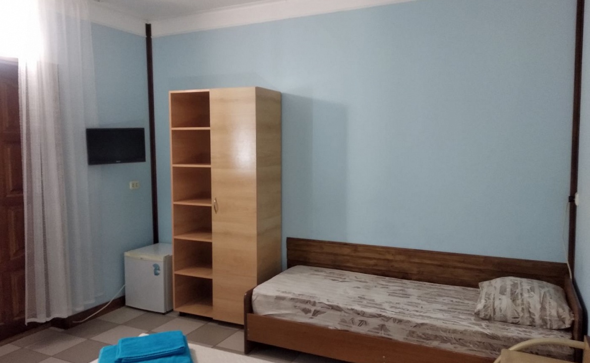 3-х местный номер Стандарт. Гостевой дом "Ростовский дворик". Ольгинка 3-х местный номер Стандарт. Гостевой дом "Ростовский дворик". Ольгинка