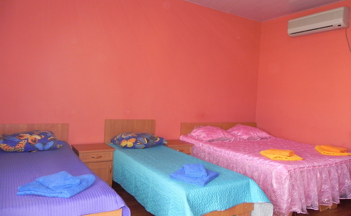 2-3-4-местный номер. Гостевой дом "Вероника". Штормовое