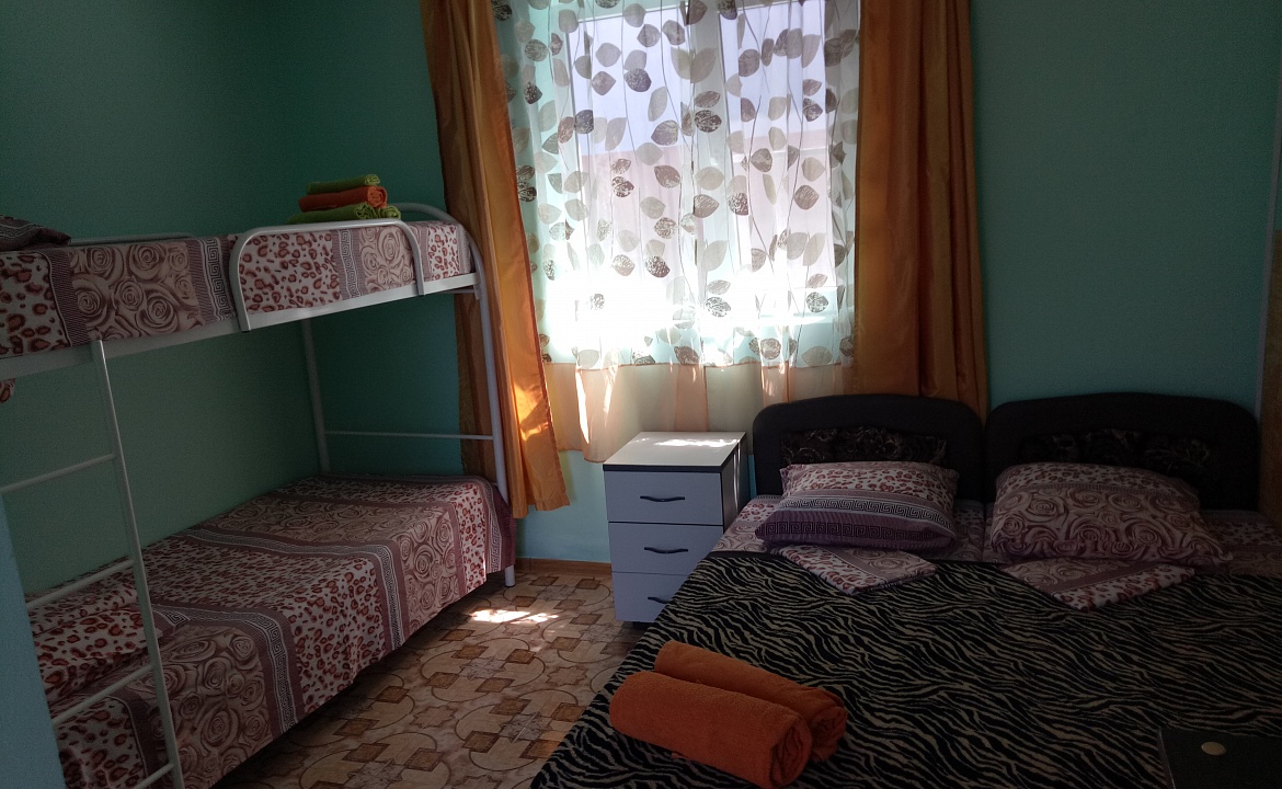 Четырехместный комфорт. Гостевой дом SunnyHouse. Витязево